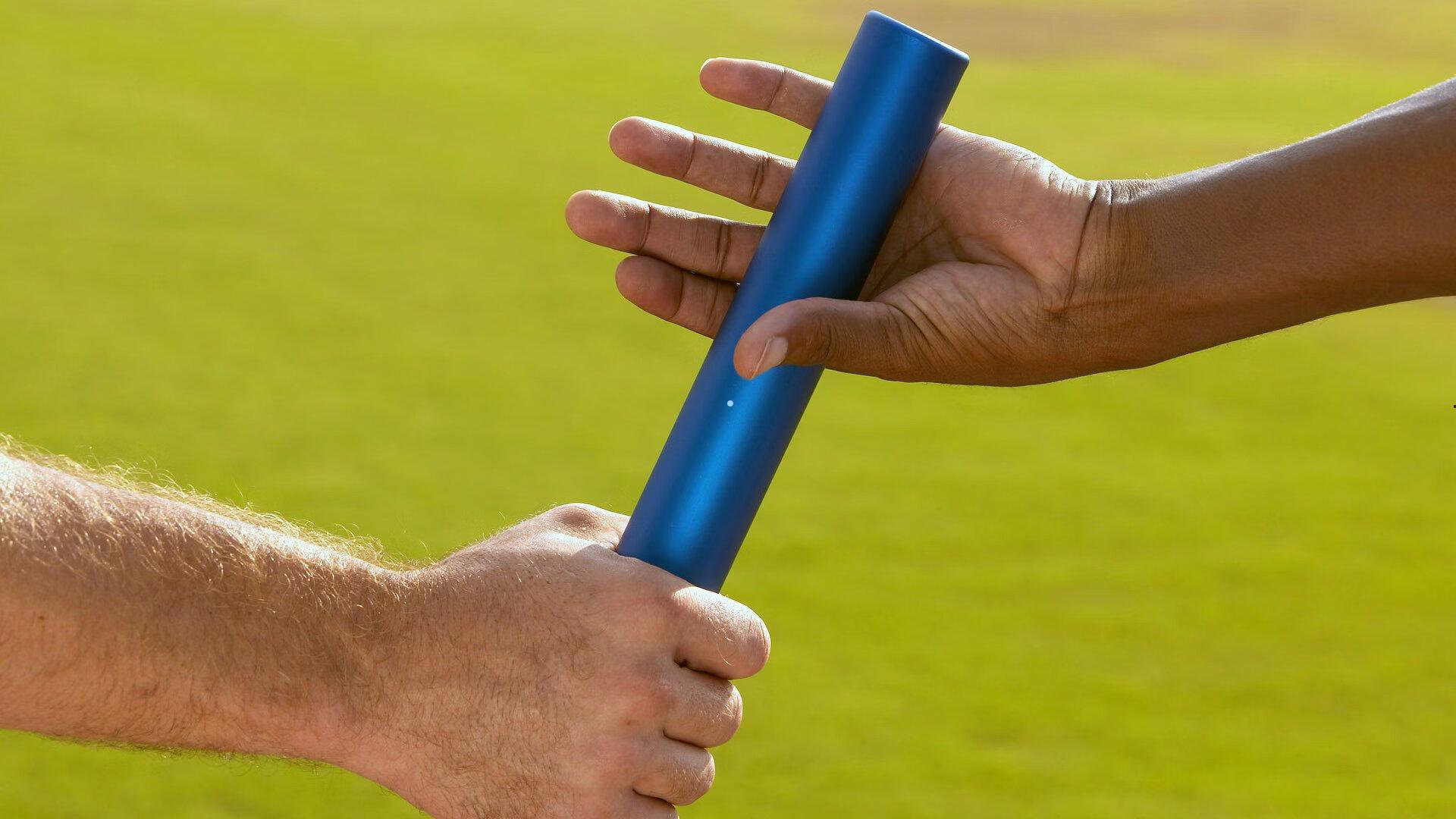 中日青训理念背道而驰，专家警示自媒体过度吹捧成小球员成长陷阱